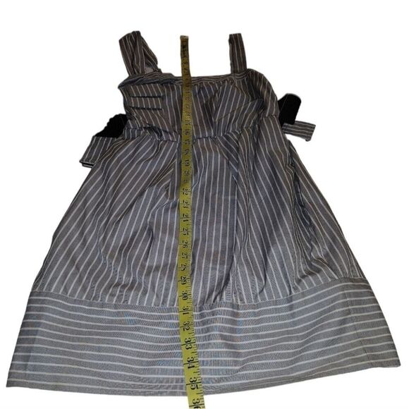 BCBGENERATION Gray With White Stripes Asymmetrical Dress Size Small! - Picture 11 of 15
